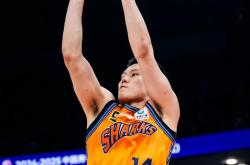 开云体育官网-辽宁队士气高昂，豪取上海男篮