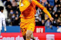 开云下载-勒沃库森完胜英格兰，范佩西关键制胜的简单介绍