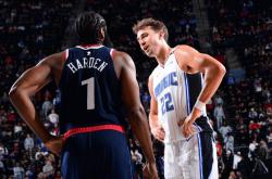 开云体育直播-关于意大利男篮横扫马刺，波尔津吉斯统治全场的信息