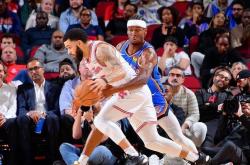 开云体育中国-火箭碾压猛龙，福克斯一己之力扛起全队的简单介绍