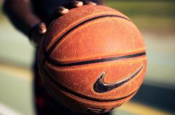 开云体育登录-苏亚雷斯绝境爆发，委内瑞拉法老之咒中争冠战突围