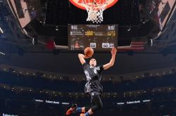 开云体育APP下载-当东方虎啸遇上凯尔特之魂，哈利伯顿的进攻风暴席卷吉林