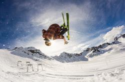 开云体育下载-奇迹之夜，索伯完美战术击溃法拉利，孤胆英雄佩雷兹扛起全队荣耀