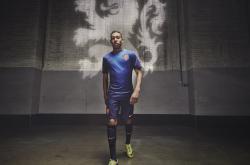 开云体育中国官网-托尼攻防转换核心，法国冲垮比利时—现代足球战术革命的缩影