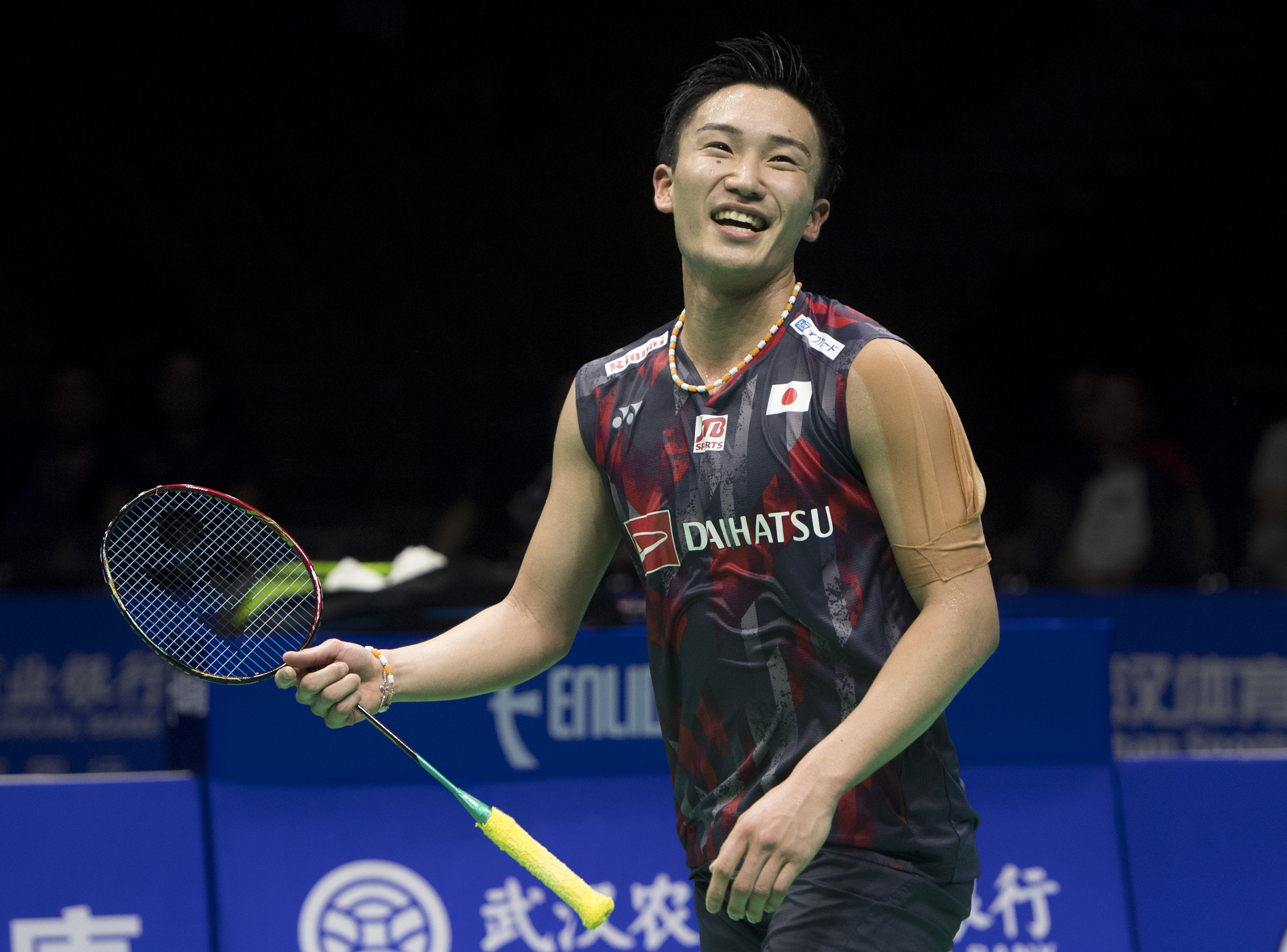 关于日本羽毛球队横扫丹麦羽毛球队，桃田贤斗高光表现的信息