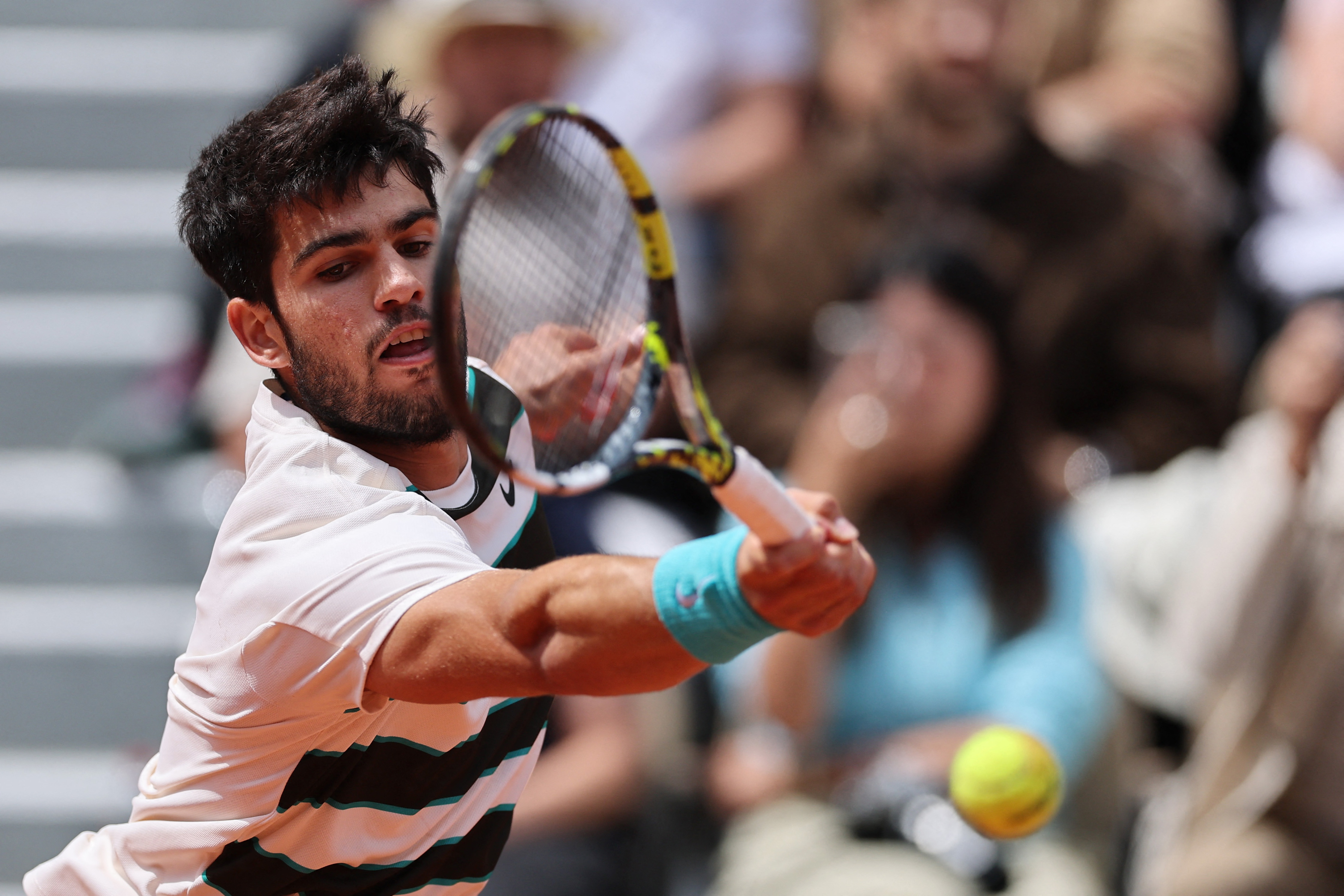 包含法国网球队血洗澳大利亚网球队，阿尔卡拉斯绝境逆转的词条