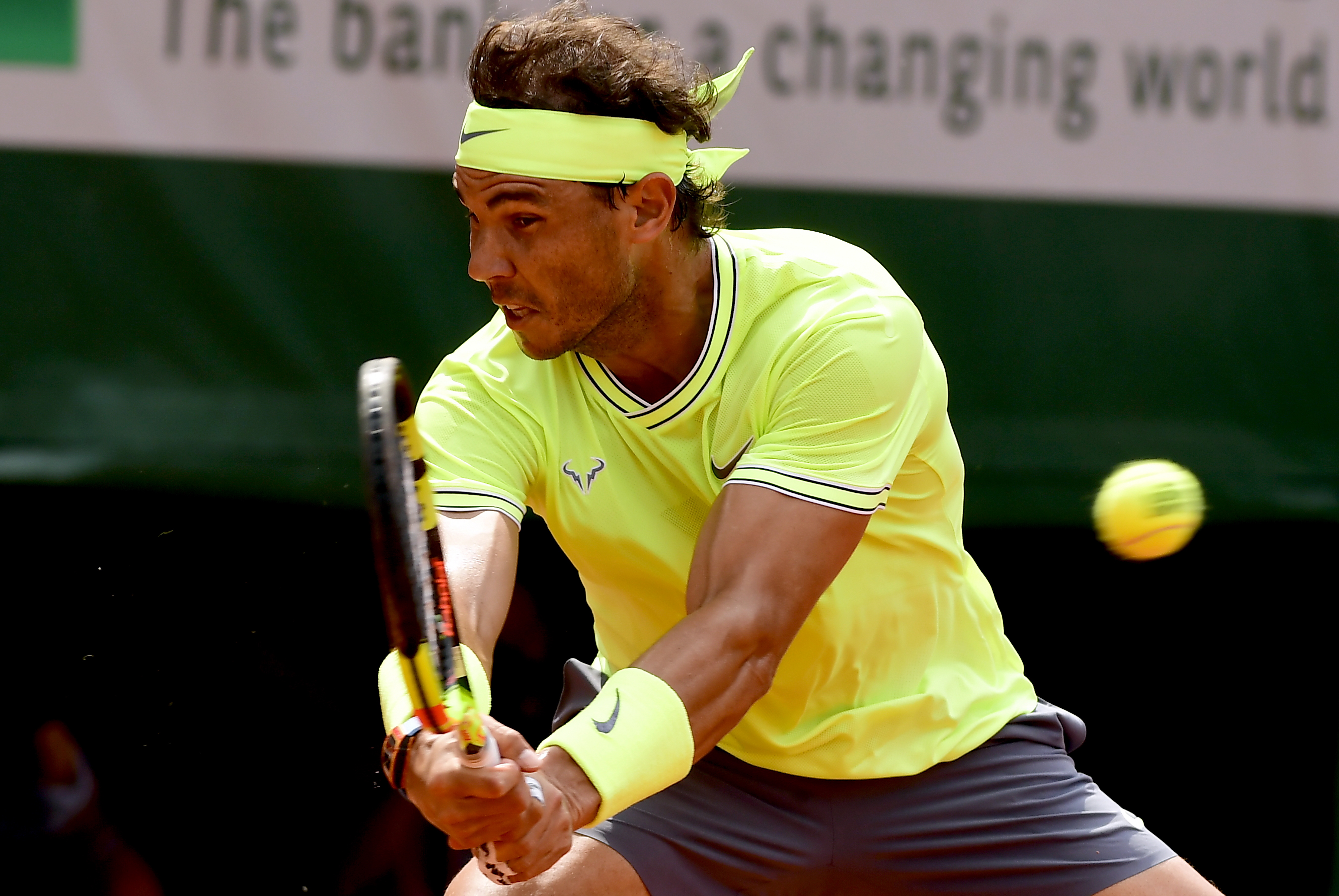 包含法国网球队翻盘意大利网球队，纳达尔完成帽子戏法的词条