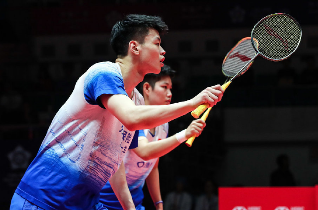 中国队完胜马来西亚队，黄鸭组合扛起全队的简单介绍