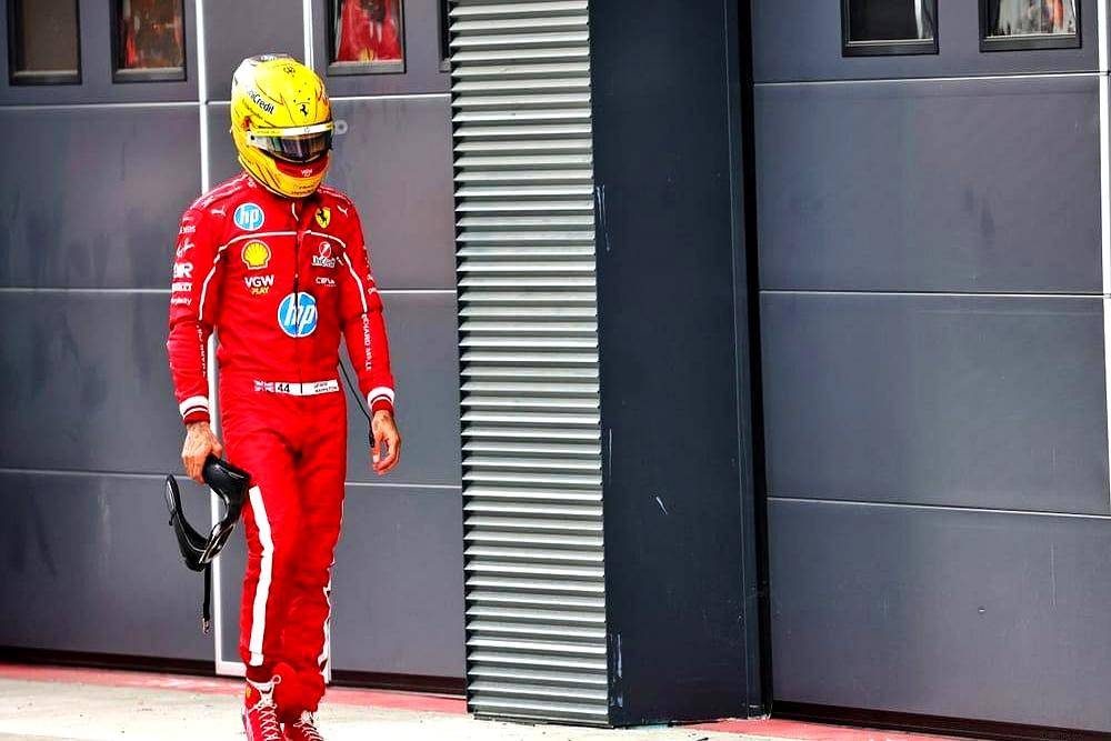 关于梅赛德斯轻取雷诺车队，勒克莱尔统治全场的信息