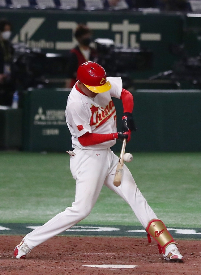 中国棒球队压哨逆转顽强抗衡赢下最后一分 中国棒球队压哨逆转顽强抗衡赢下最后一分