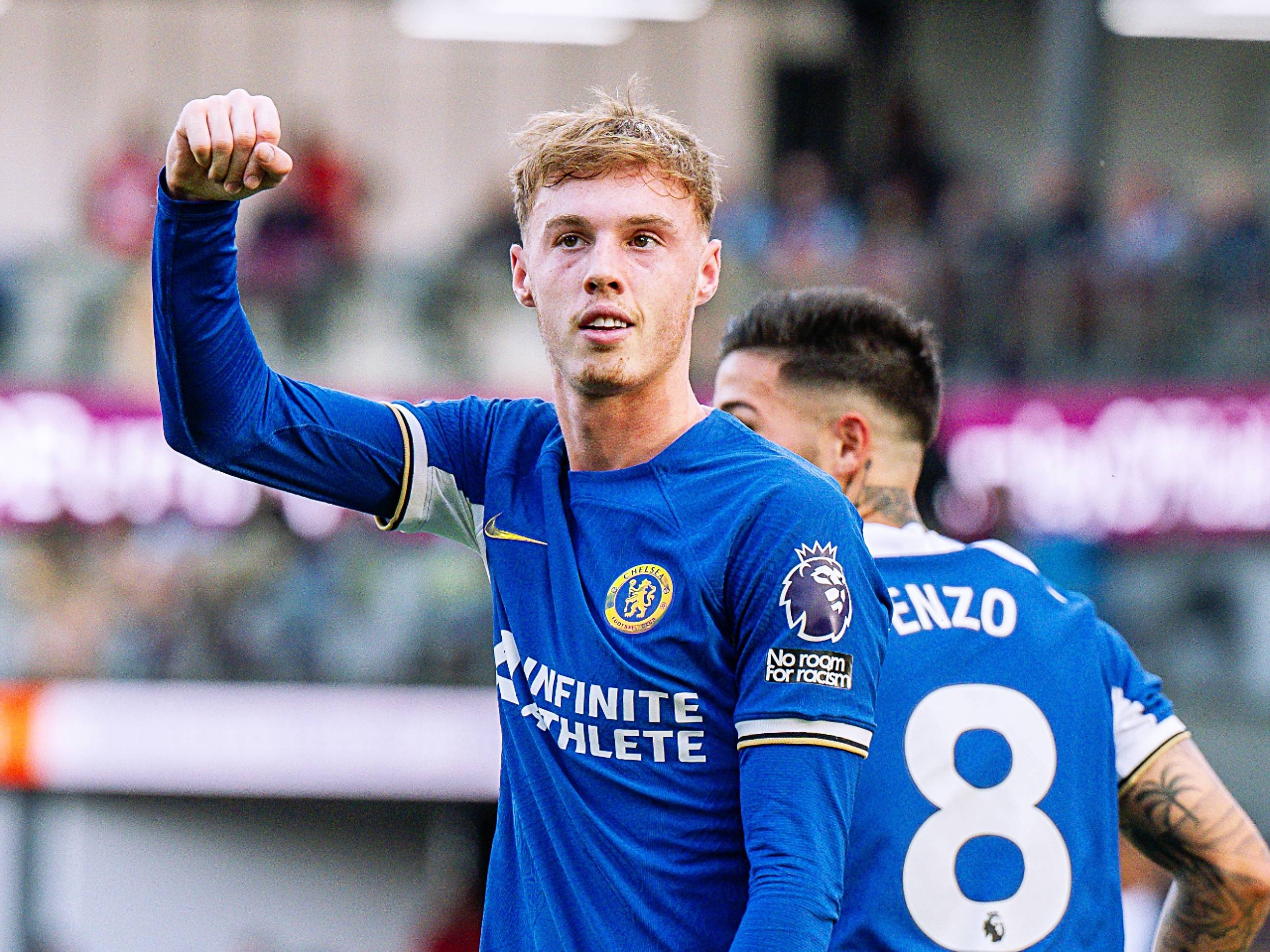 包含切尔西主帅确认伤愈归队，重返训练场备战联赛的词条