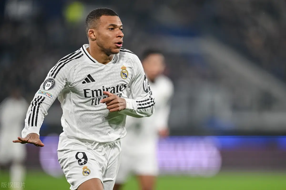 欧洲联赛名将对抗，赛场上燃起激烈火花的简单介绍