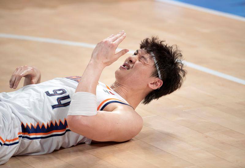 上海男篮成功逆转！强势赢得胜利，挽救比赛颓势！的简单介绍