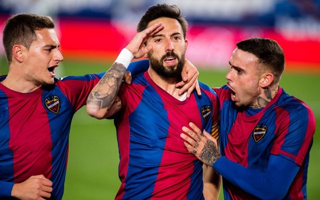 卡迪斯主场大胜，击败对手晋级