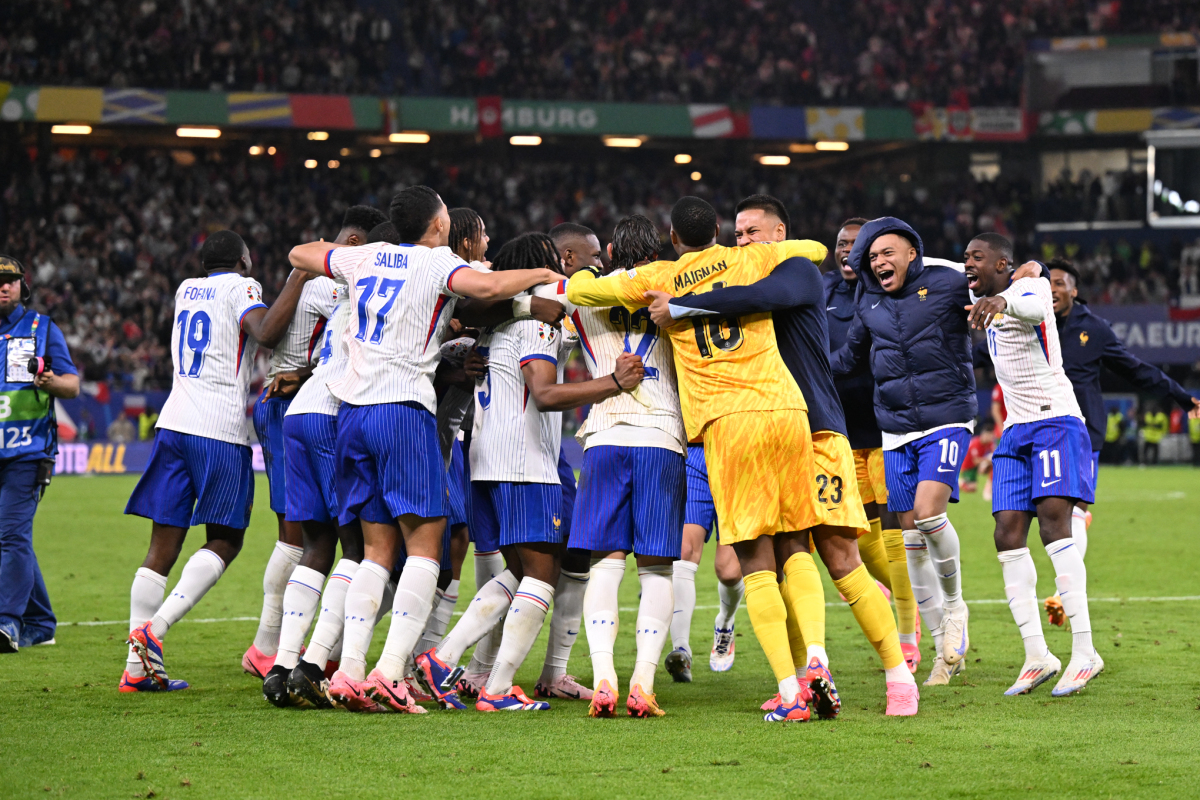 关于欧洲赛事赛程密集，球员们布阵力争胜利的信息