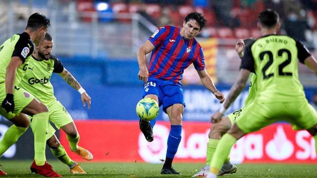 包含汉诺威惨败：领头羊地位岌岌可危的词条