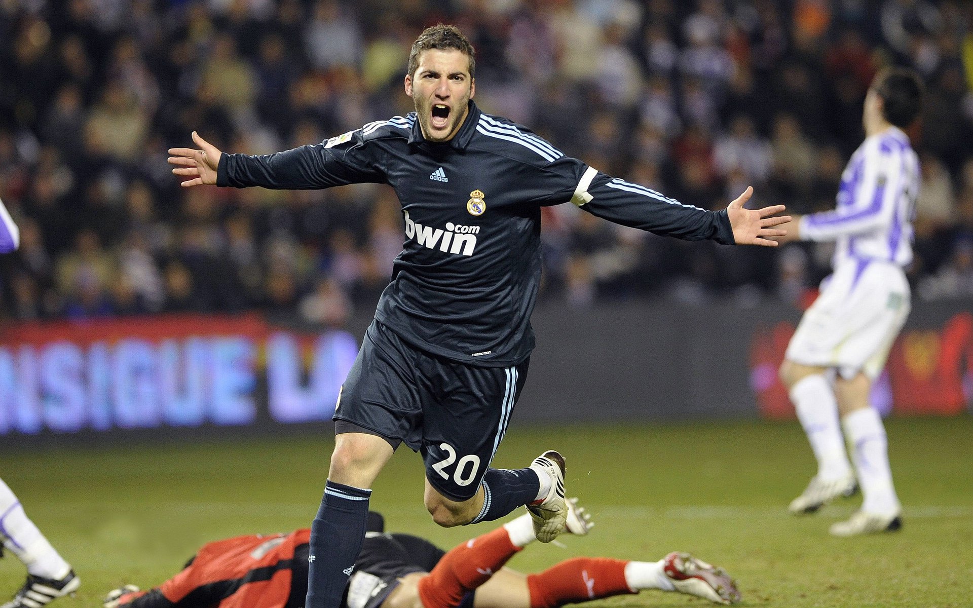 三笘薰的魔法时刻，韩国加时鏖战淘汰沙特，亚洲杯上演逆转奇迹