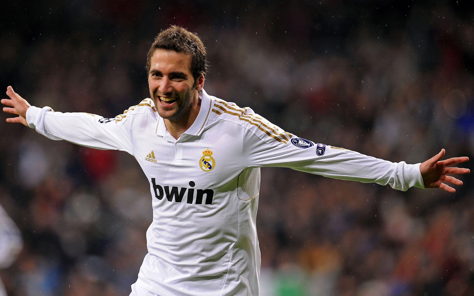 萨内一锤定音,塞维利亚提前终结悬念,冰岛式坚韧难挽败局