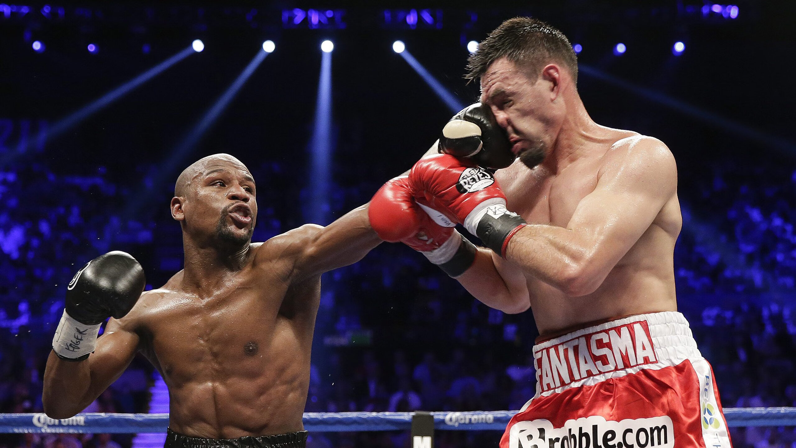 佩雷兹刷新纪录,法拉利绝地翻盘迈凯伦,赛道上的唯一性传奇